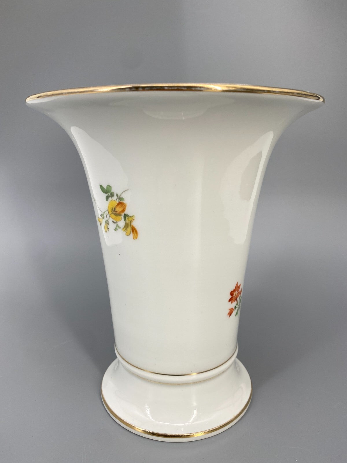 * MEISSEN PORZELLAN VASE TRICHTERVASE BLUMEN BUKETT GOLDRAND 2. WAHL