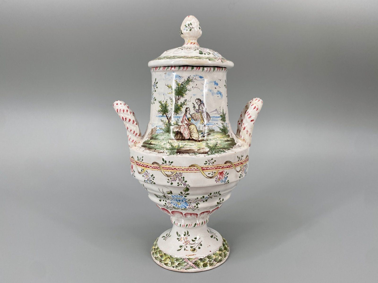 * DECKELVASE ROKOKO FLORAL ROMANTISCHE SZENE KERAMIK ANTIK 
