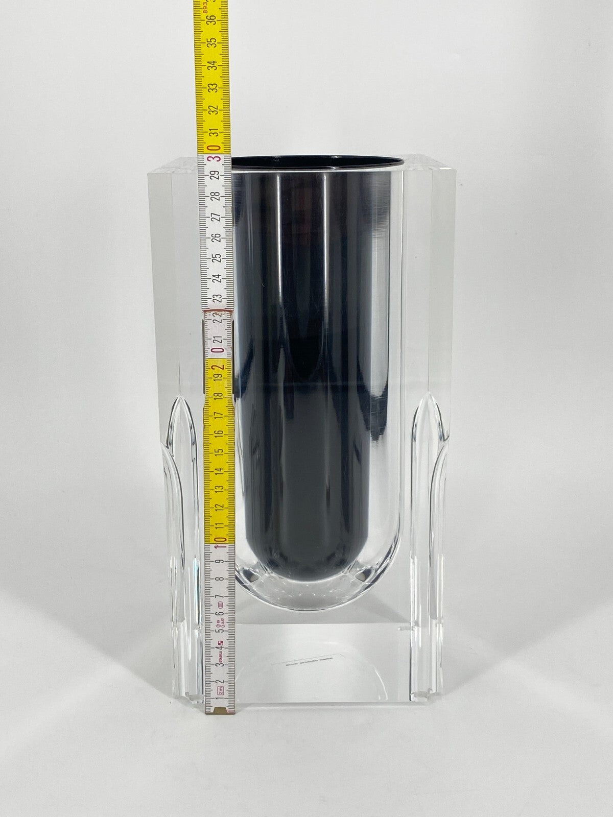 * WHEN OBJECTS WORK VASE KUNSTSTOFF BLOCKVASE 5 OBJECTS JOHN PAWSON