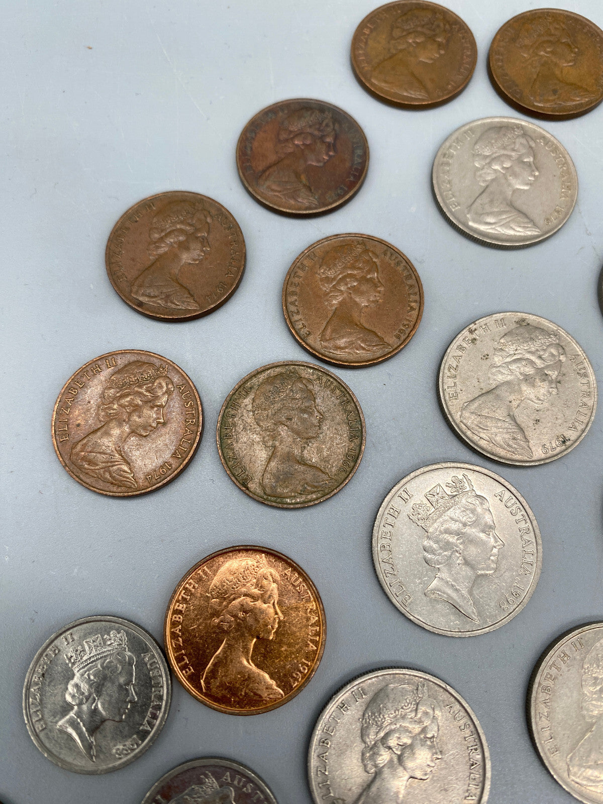 KONVOLUT AUSTRALISCHE MÜNZEN 81 STÜCK CENTS SAMMLERSTÜCKE 1961 QUEEN ELIZABETH