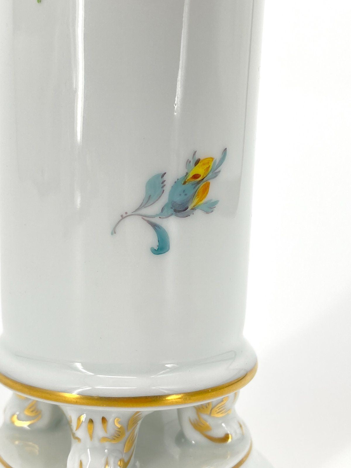 * MEISSEN PORZELLAN FÜßCHENVASE SOCKEL STREUBLUMEN GOLDRAND