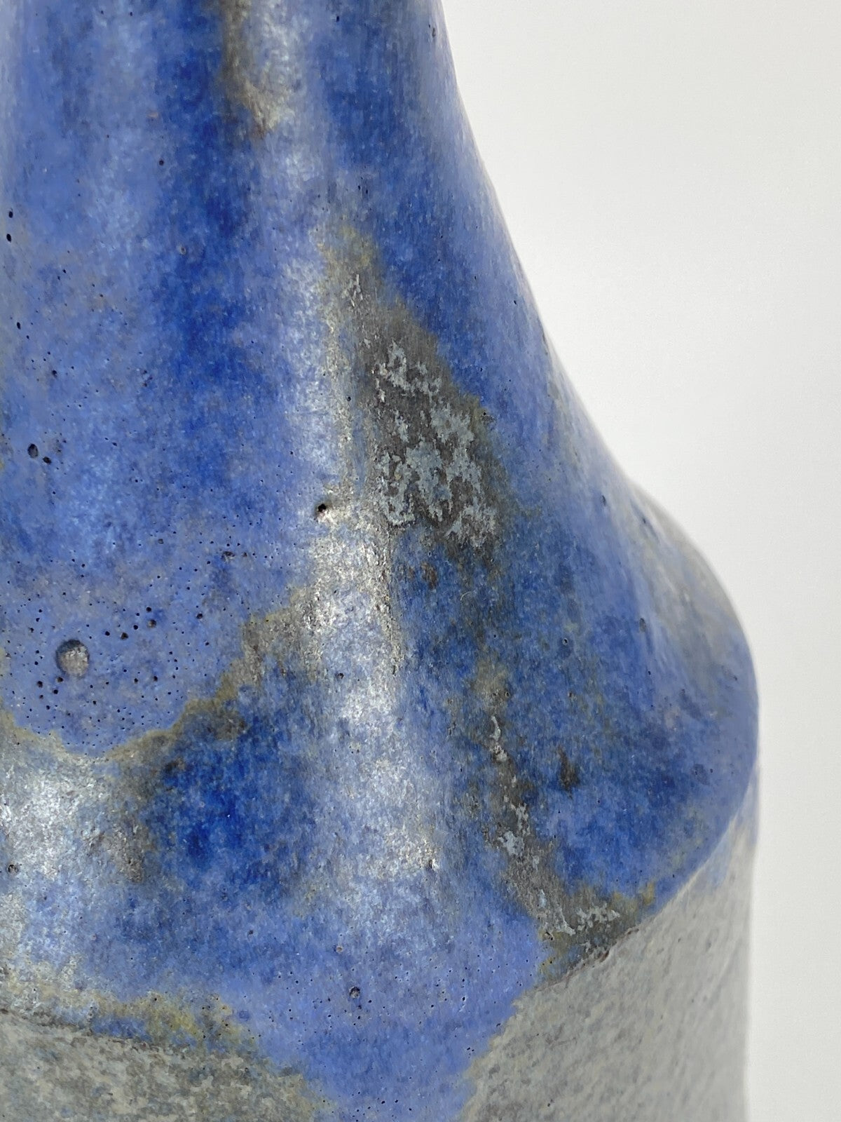* VASE ZULAUFEND BLAU STUDIOKERAMIK STEINZEUG KERAMIK MID CENTURY