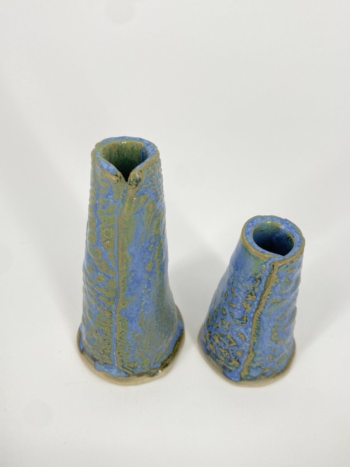 * 2x KLEINE STUDIOKERAMIK VASEN BLAU GRÜN ORGANISCHES DESIGN