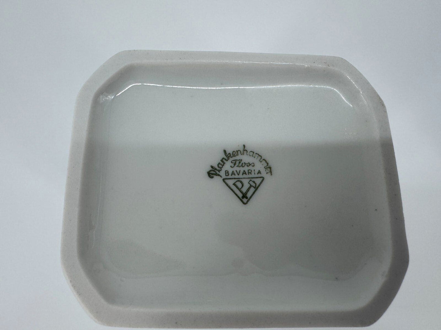MID CENTURY RELIEF PORZELLAN VASE WEIß PLANKENHAMMER BAVARIA