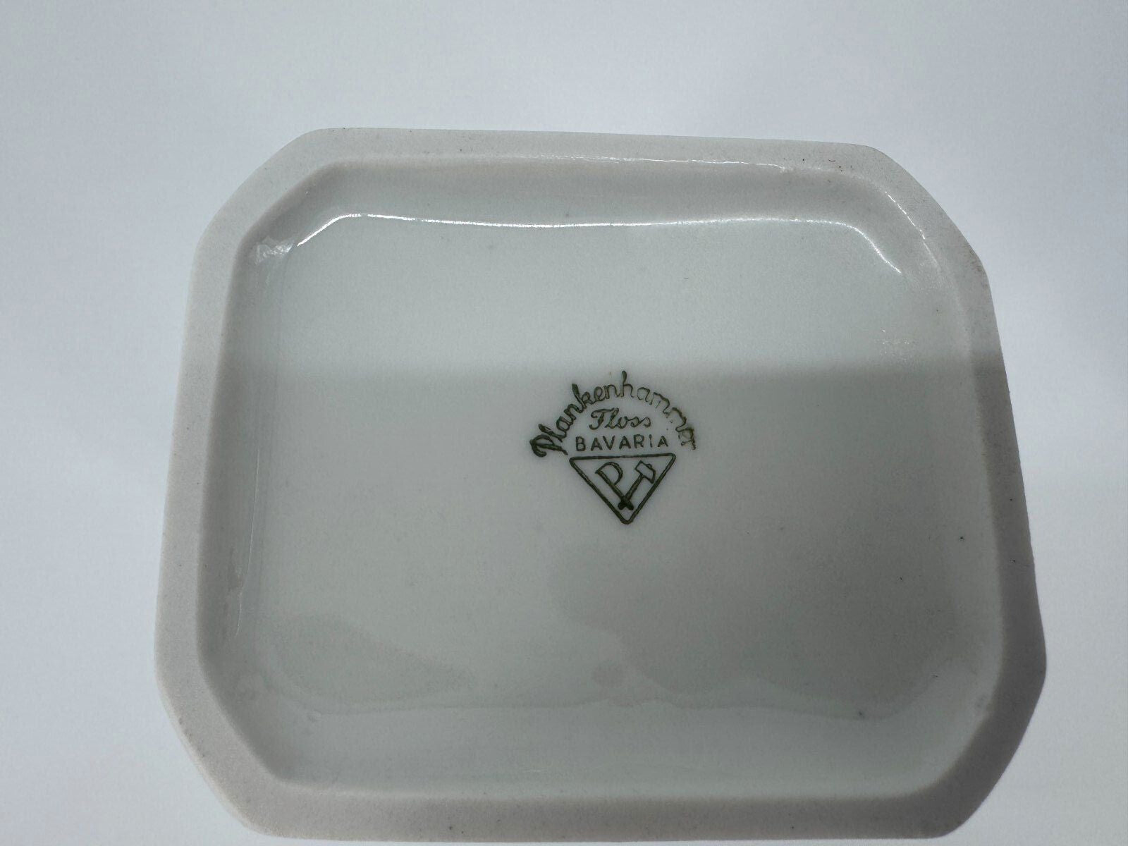 MID CENTURY RELIEF PORZELLAN VASE WEIß PLANKENHAMMER BAVARIA