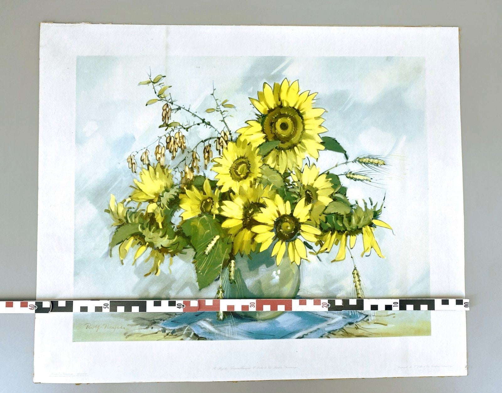 * GRAFIK OFFSET POSTER SONNENBLUMEN VASE STILLEBEN ROLF REGELE