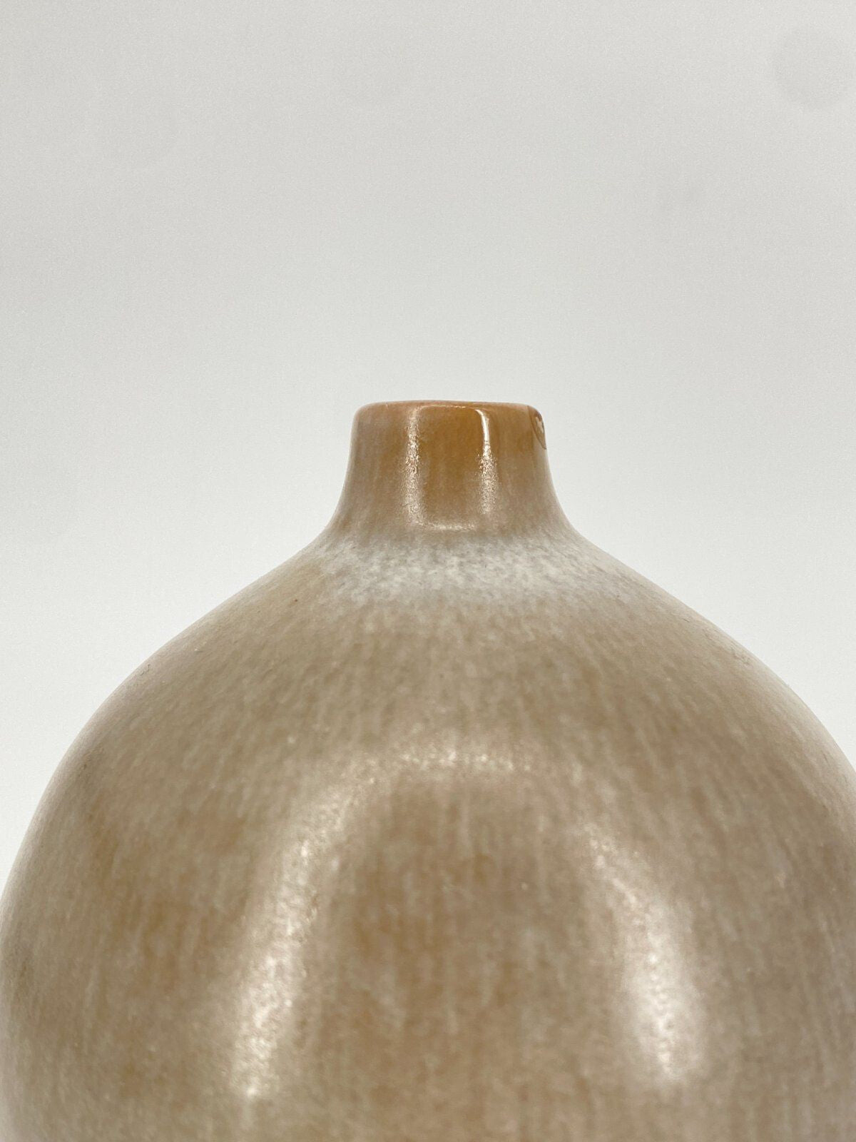 *KLEINE STUDIOKERAMIK VASE MINIMALISTISCH BEIGE VINTAGE 60ER 13CM