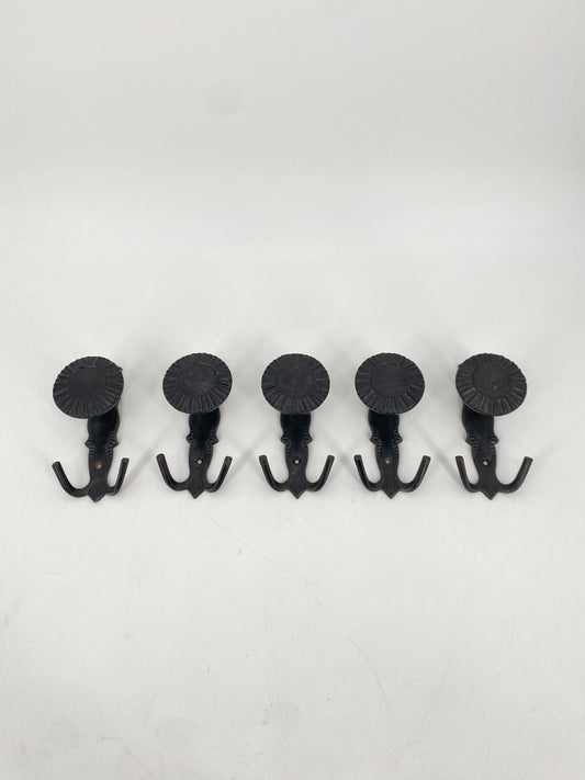 * 5 x GARDEROBENHAKEN KLEIDERHAKEN GUSSEISEN ANTIK STIL WANDHAKEN VINTAGE