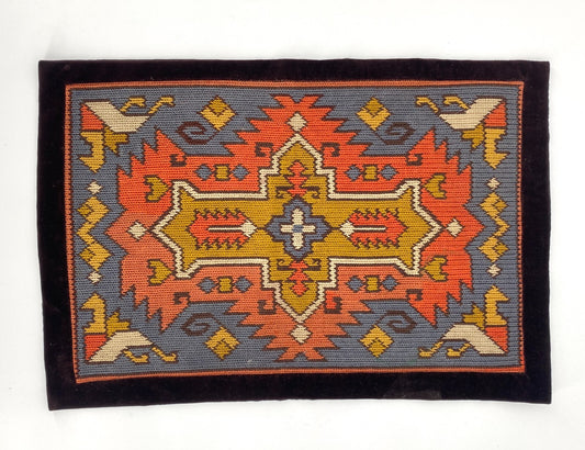 * STRICK PLATZDECKE TISCHLÄUFER HÄKEL ORNAMENT TISCHDECKE SAMT