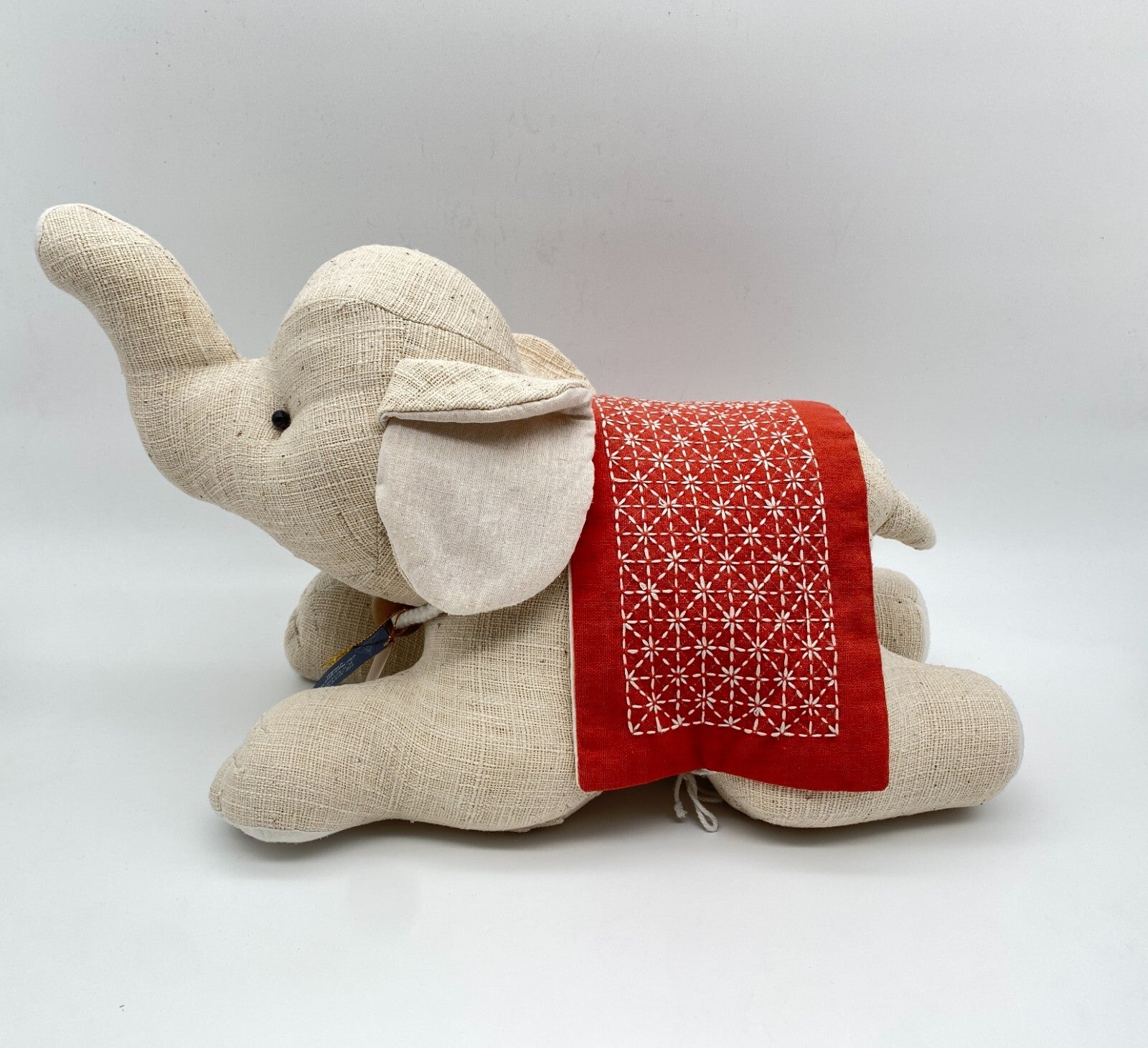 SUPPORT FOUNDATION QUEEN SIRKIT THAILAND HANDARBEIT ELEFANT STOFFTIER TOY