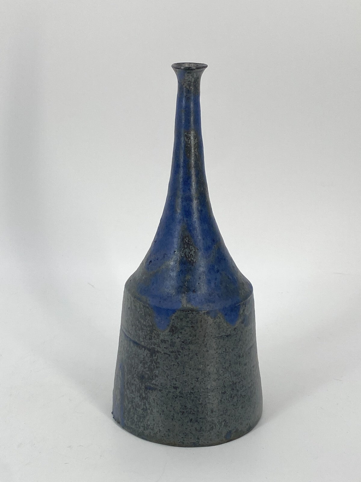 * VASE ZULAUFEND BLAU STUDIOKERAMIK STEINZEUG KERAMIK MID CENTURY