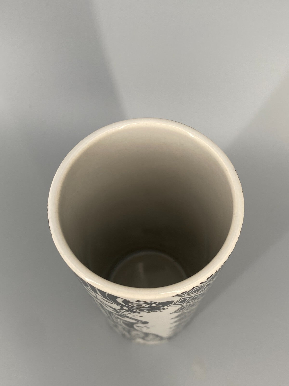 * ROSENTHAL BJÖRJN WIINBLAD KRAMIK VASE ZYLINDER TROMMER FLÖTIST SCHWARZ WEIß