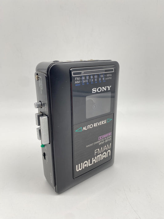 SONY STEREO WALKMAN WM-BF43 FM AM PLAYER KASSETTEN SPIELER JAPAN AN BASTLER