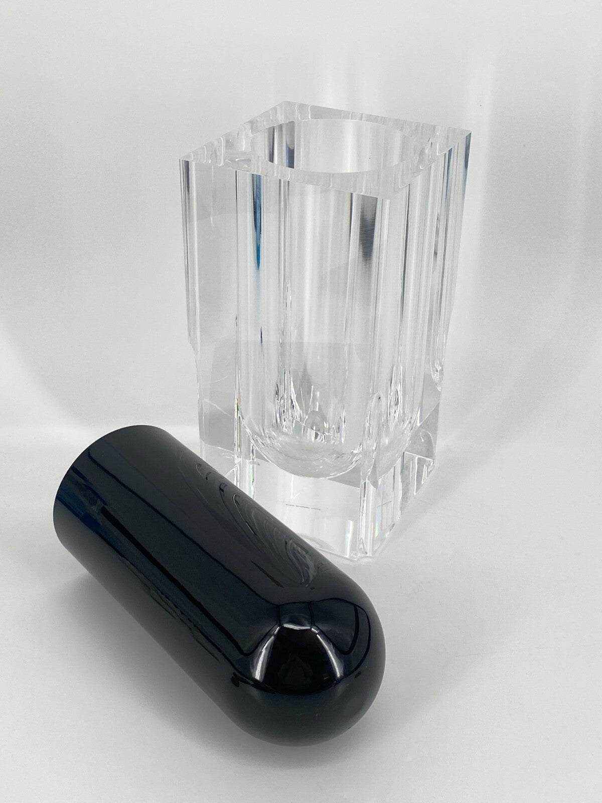* WHEN OBJECTS WORK VASE KUNSTSTOFF BLOCKVASE 5 OBJECTS JOHN PAWSON