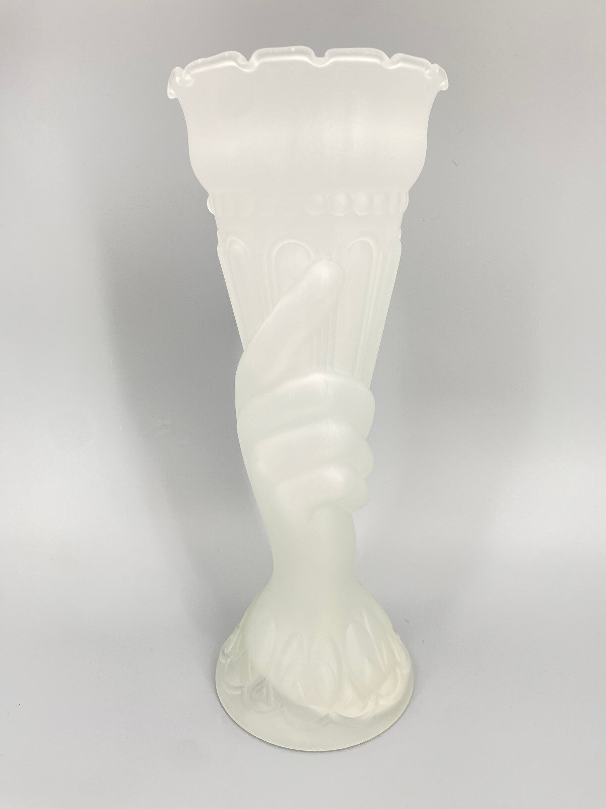 * VASE CORNUCOPIA VASE HAND OPAL SATIN GLAS FACKEL TRINKHORN WEISS