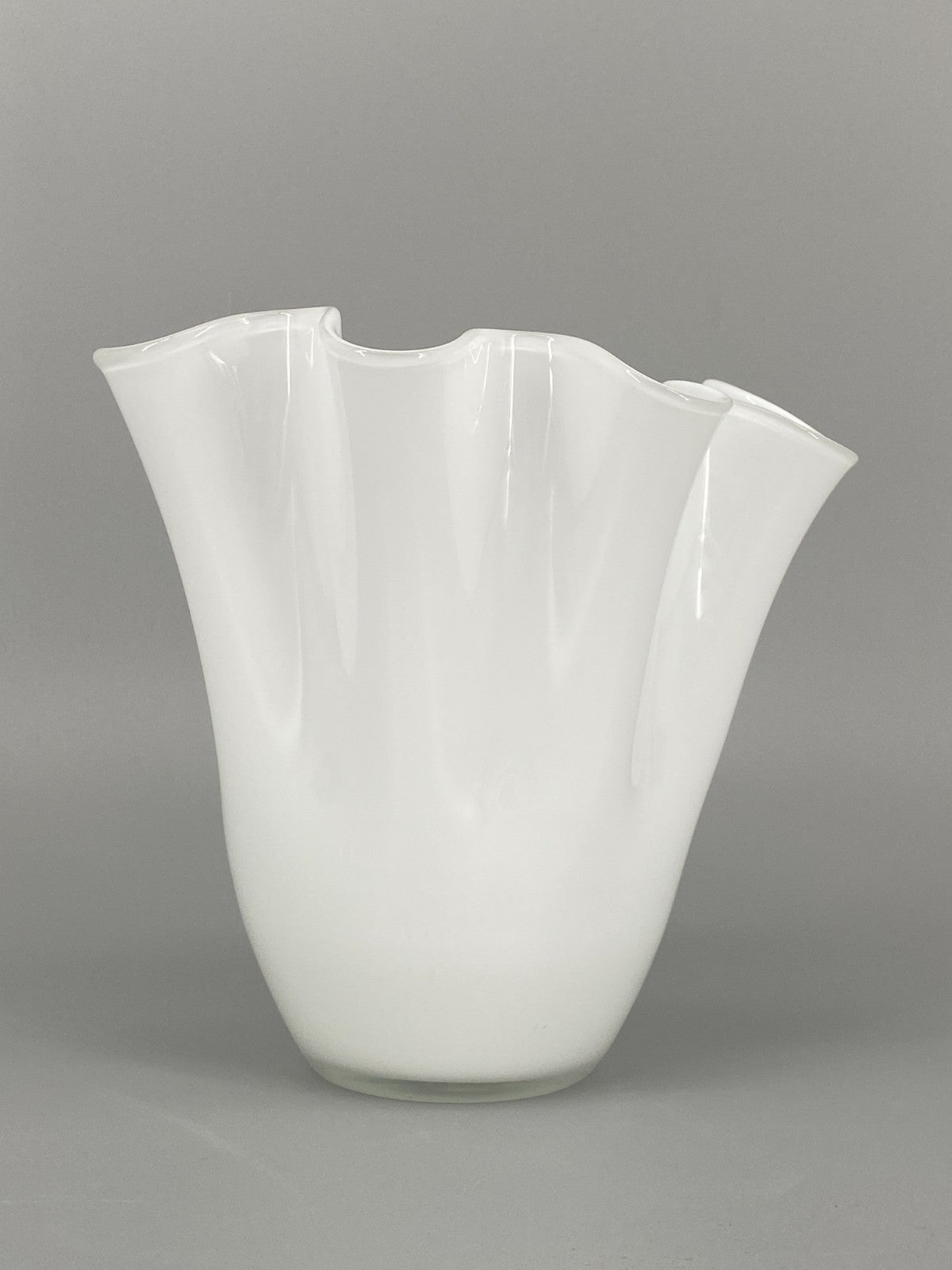 * MURANO VASE FAZZOLETTO FALTENVASE GLASKUNST MUNDGEBLASEN 60er ITALIEN
