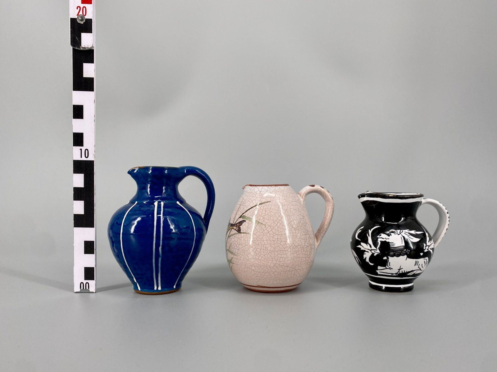 * 3 KLEINE KRÜGE TONKRUG VASE KERAMIK SIENA FISCH BLAU VINTAGE