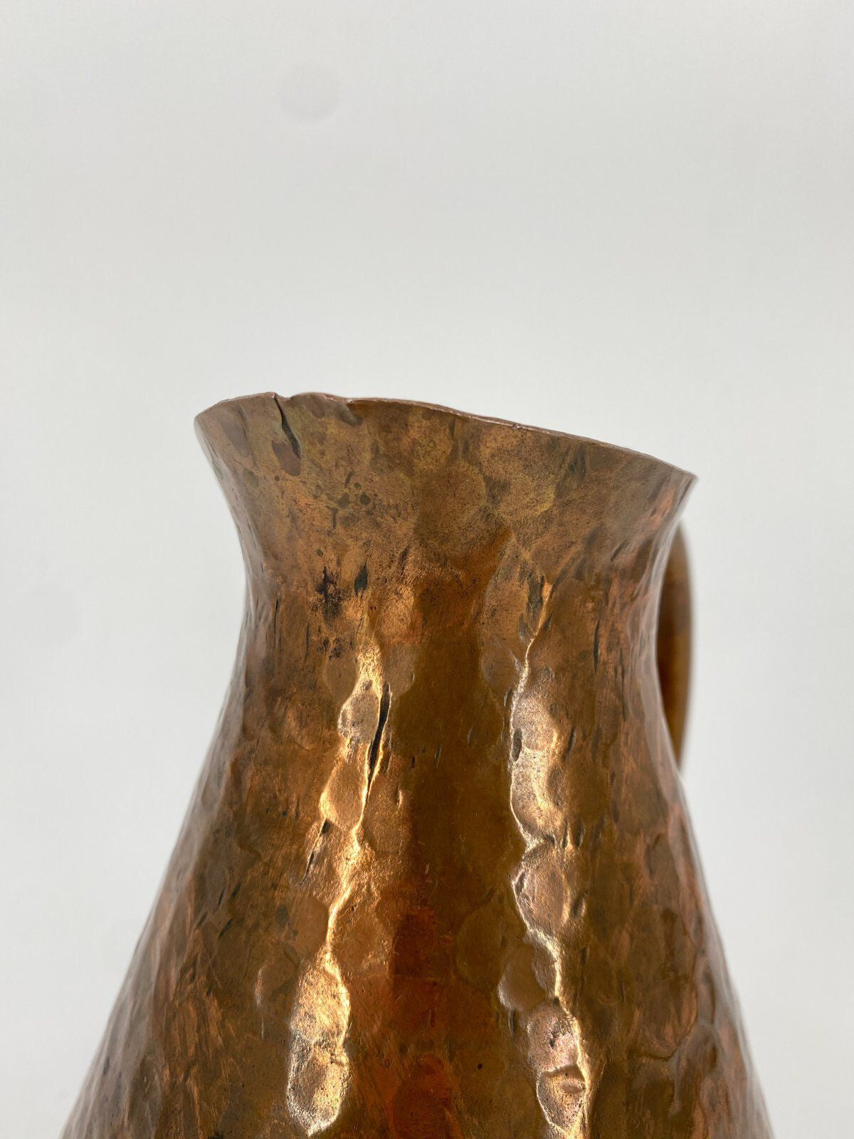 * KUPFER KANNE VASE HAMMERSCHLAG HENKELVASE HENKEL VINTAGE