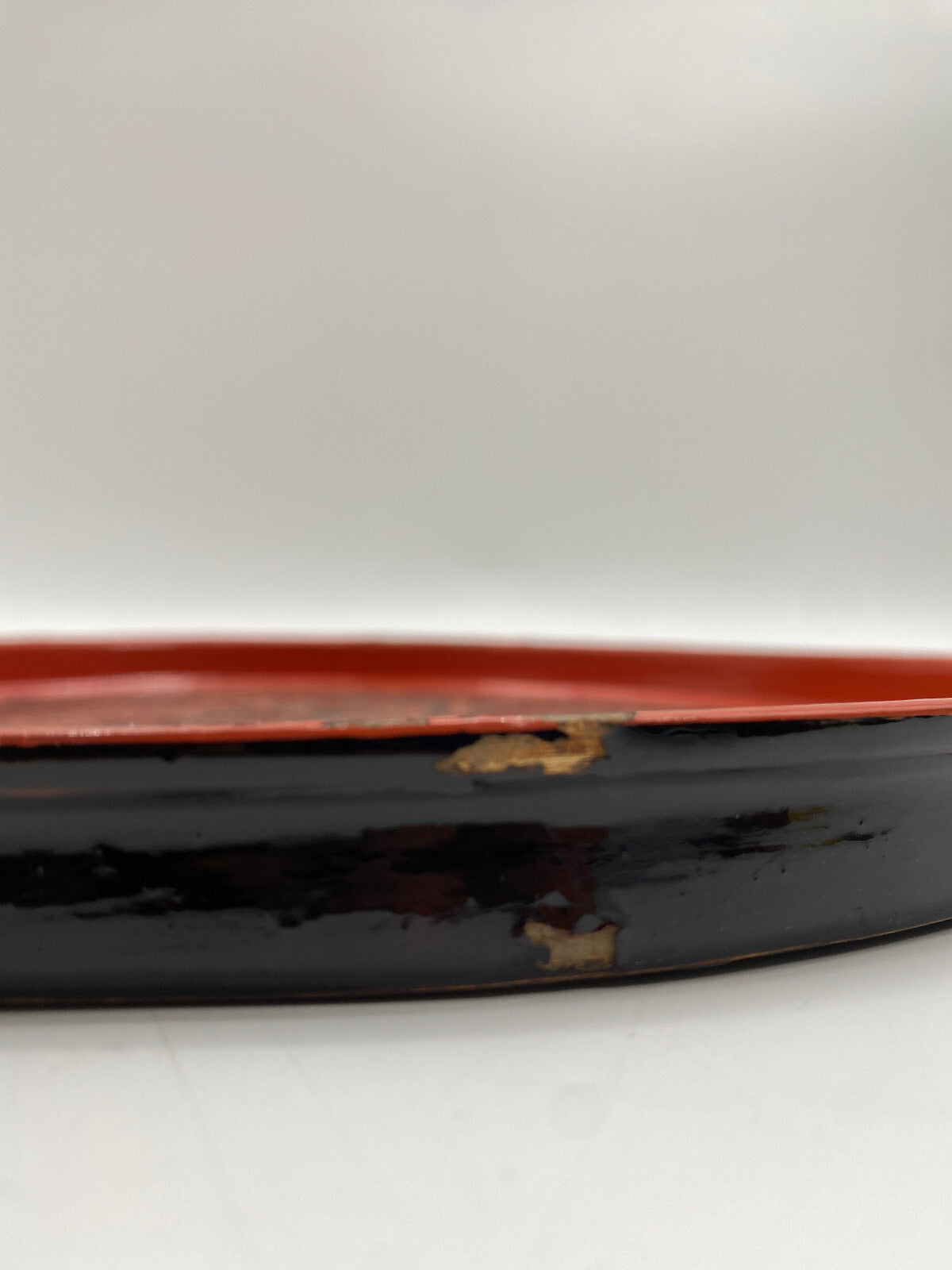 * TABLETT RUND BURMESISCH MYANMAR BAMBUS LACKARBEIT LAQUERWARE DEKOR ROT