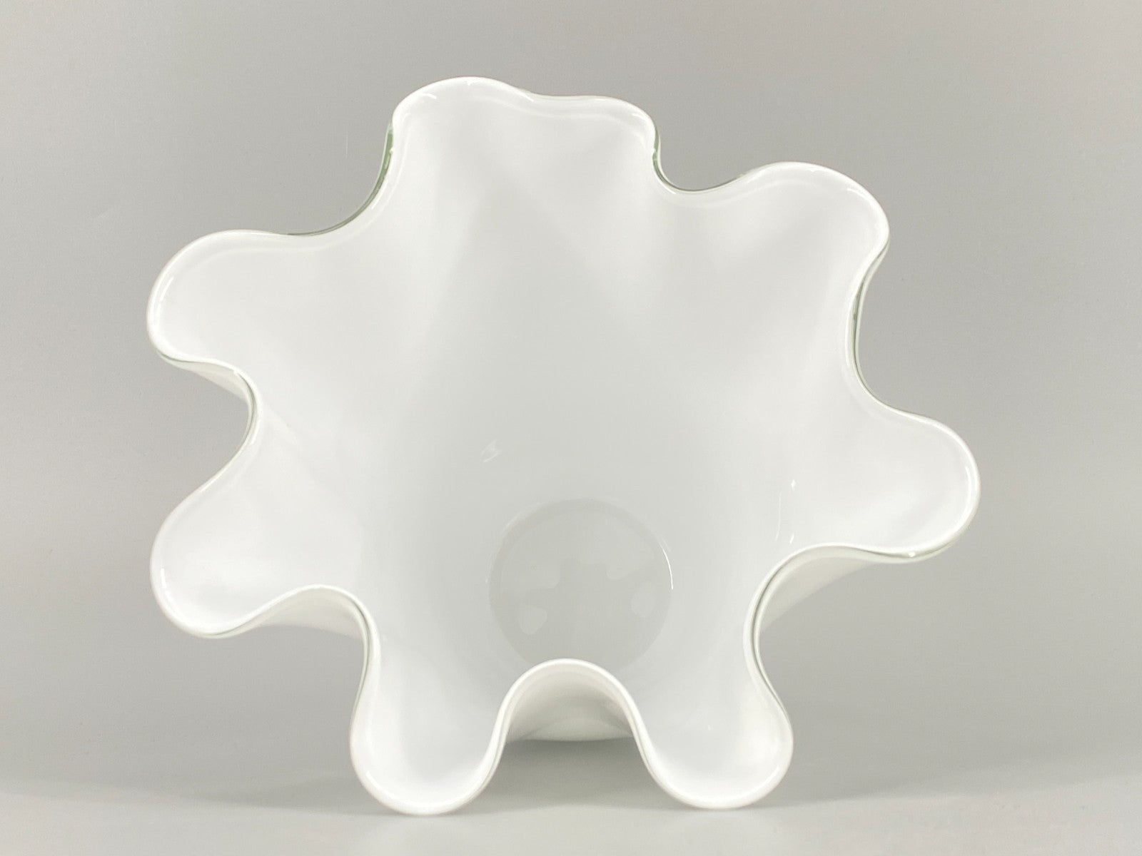 * MURANO VASE FAZZOLETTO FALTENVASE GLASKUNST MUNDGEBLASEN 60er ITALIEN