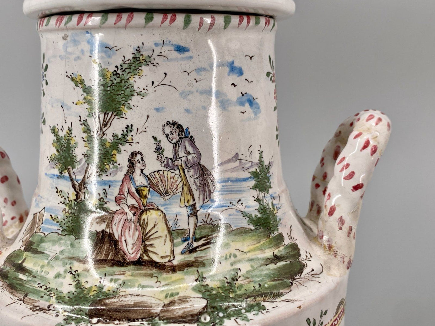 * DECKELVASE ROKOKO FLORAL ROMANTISCHE SZENE KERAMIK ANTIK 