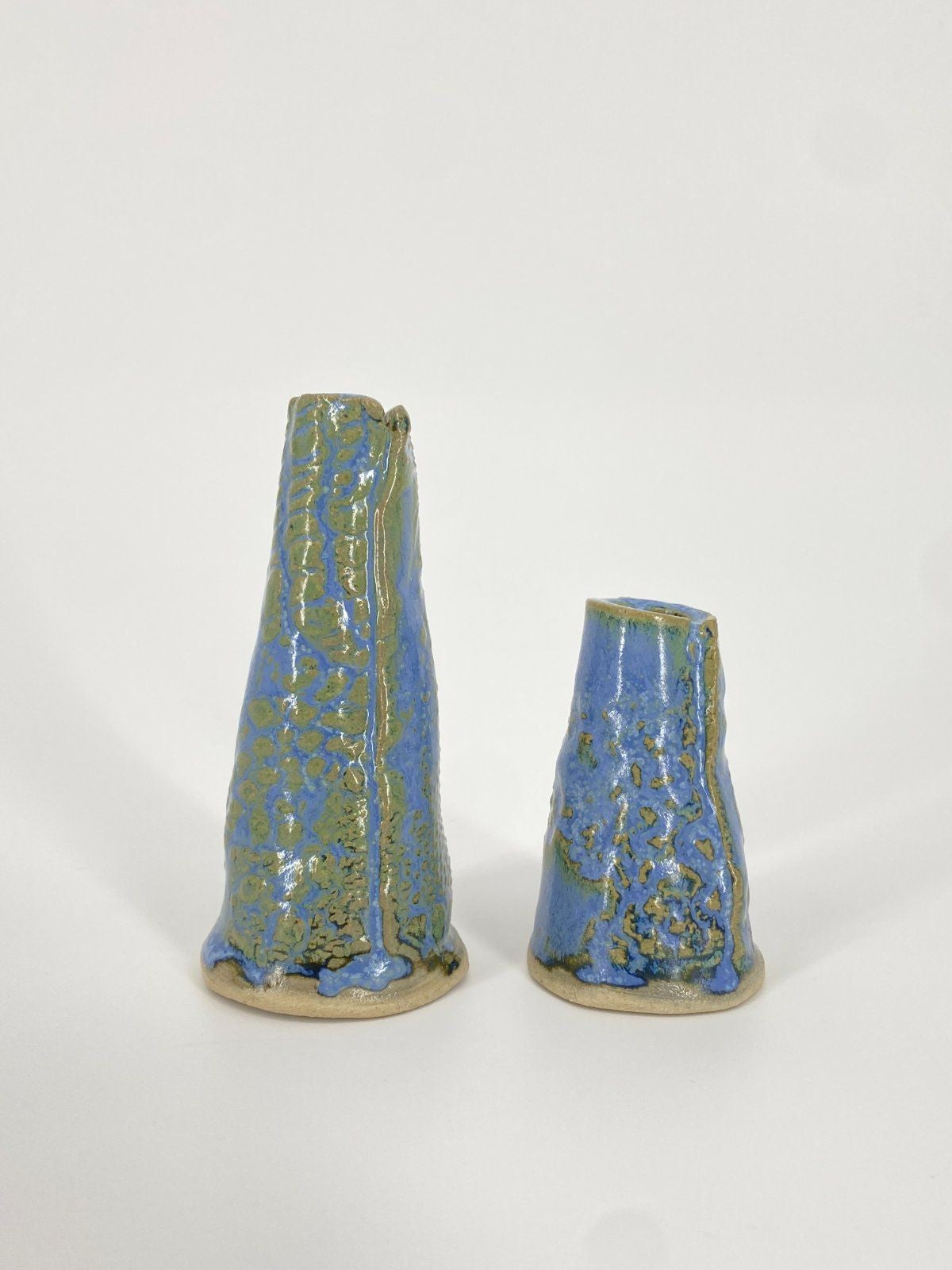 * 2x KLEINE STUDIOKERAMIK VASEN BLAU GRÜN ORGANISCHES DESIGN