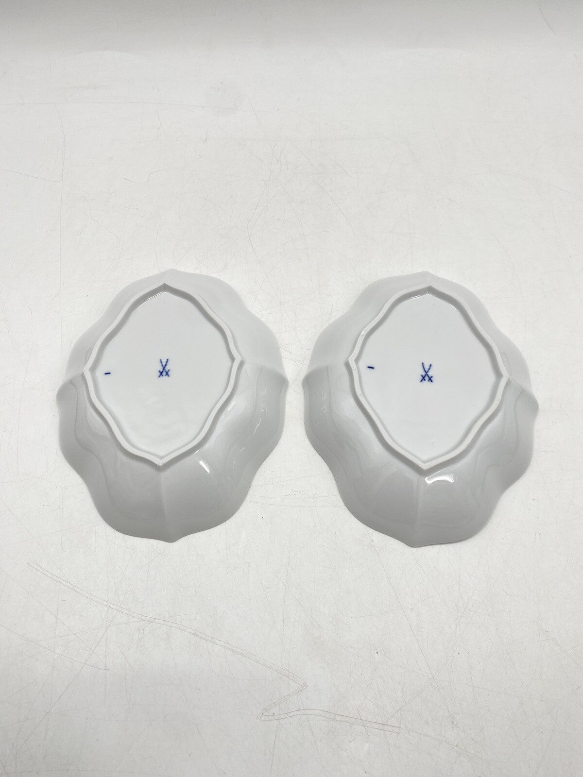 * MEISSEN KONVOLUT 2 SCHALEN VASE KLEIN TATZEN PFOTEN PORZELLAN WEIß 4. WAHL