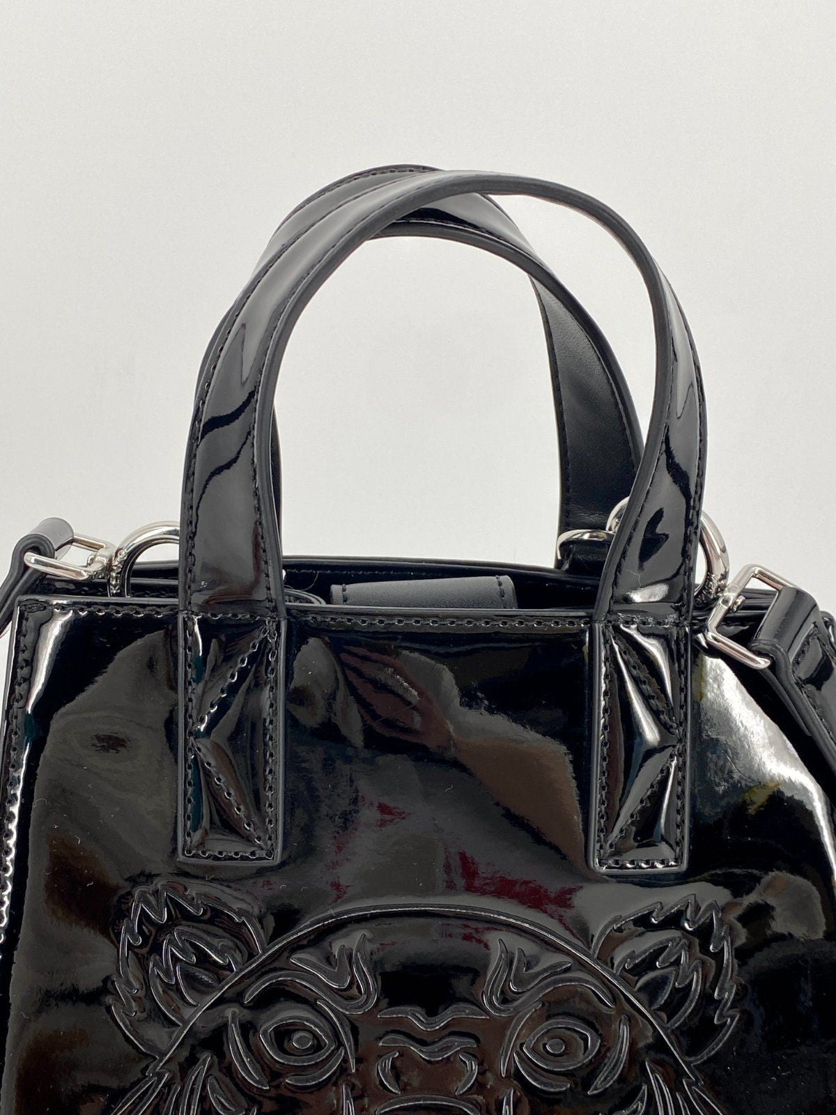 * KENZO PARIS HANDTASCHE UMHÄNGETASCHE TIGER LACKLEDER SCHWARZ