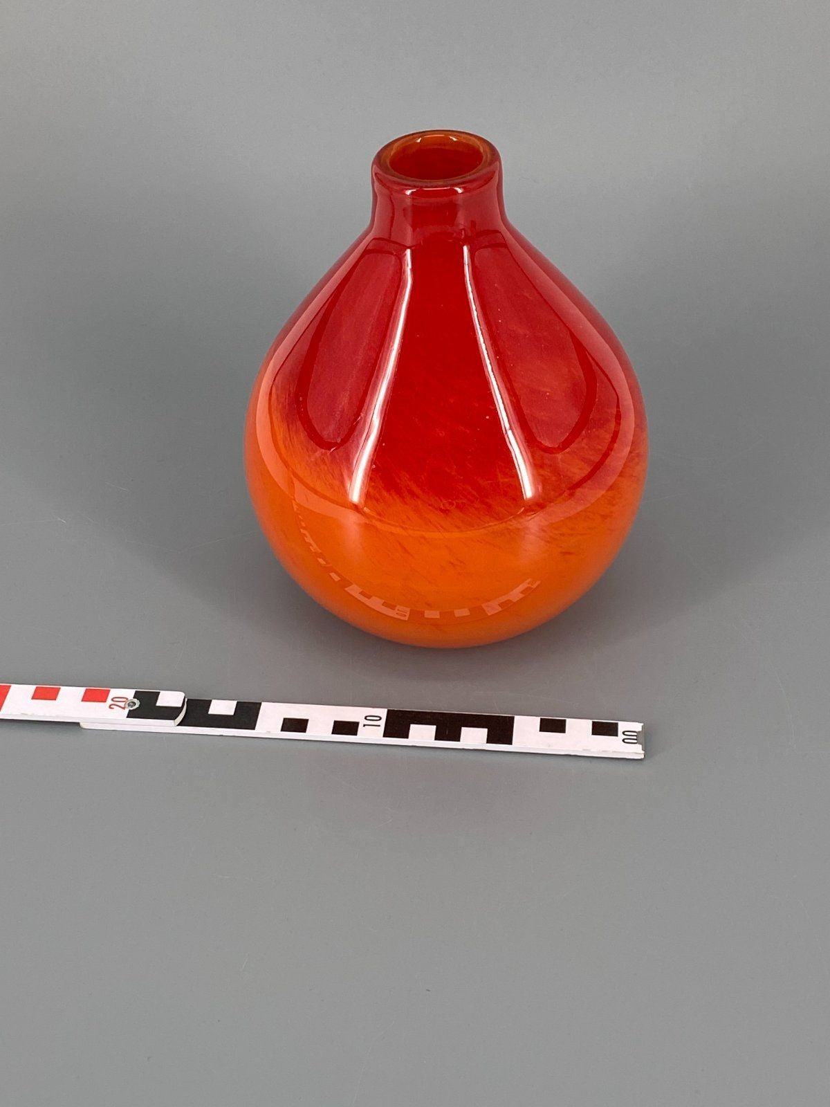 * GROßE GLAS VASE MUNDGEBLASEN ORANGE ROT VERLAUF VINTAGE DESIGN