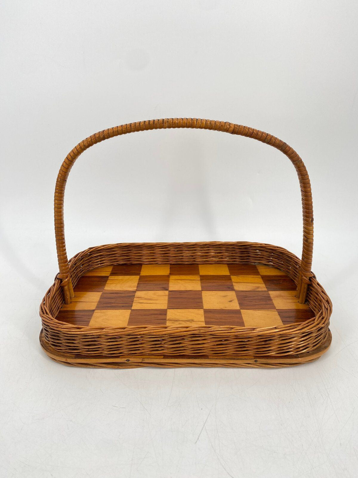 * KORB TABLETT WEIDENTABLETT SERVIERTABLETT SCHACHBRETT VINTAGE