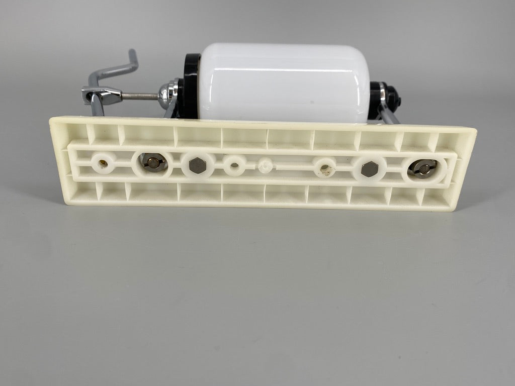 Einhand Seifenspender im Bauhaus / Art Deco Design
