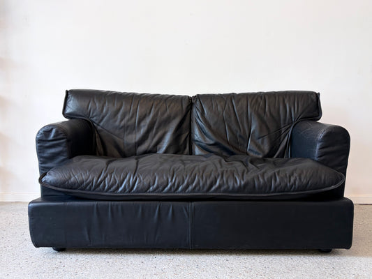 Seltenes schwarzes Ledersofa, 2-Sitzer, von Arcon Italia, Italien 1980er