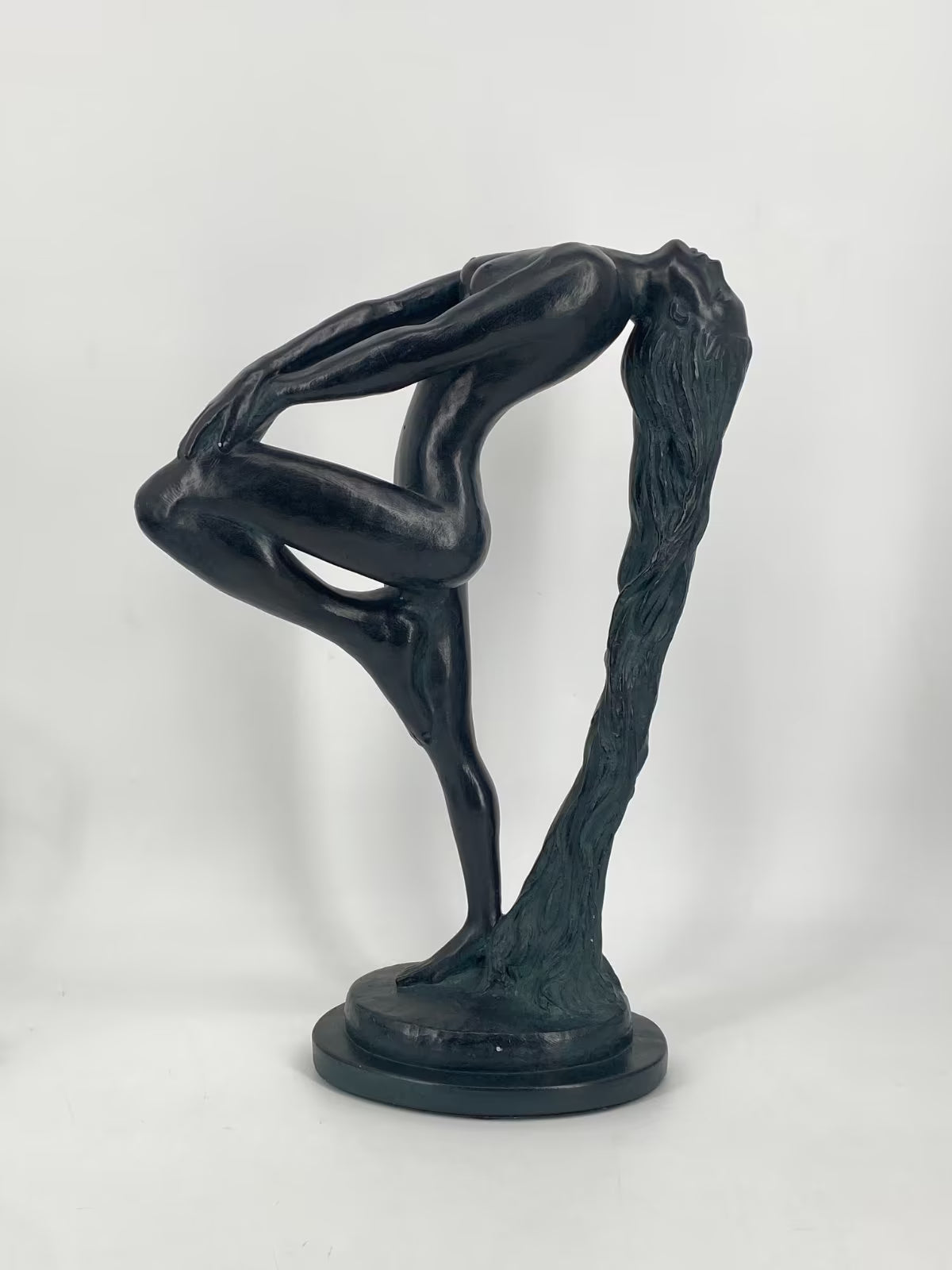 Skulptur "Sultry Awakening" von Klara Sever, 1979