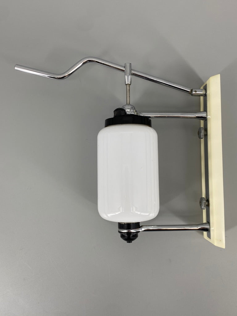 Einhand Seifenspender im Bauhaus / Art Deco Design