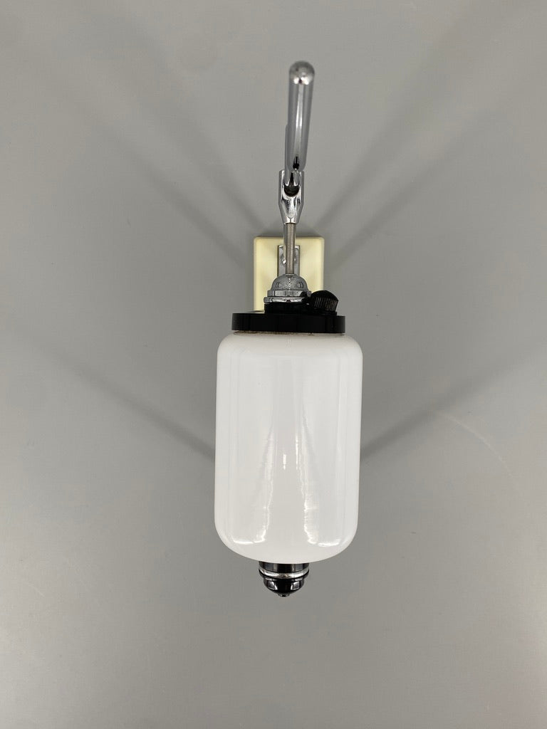 Einhand Seifenspender im Bauhaus / Art Deco Design