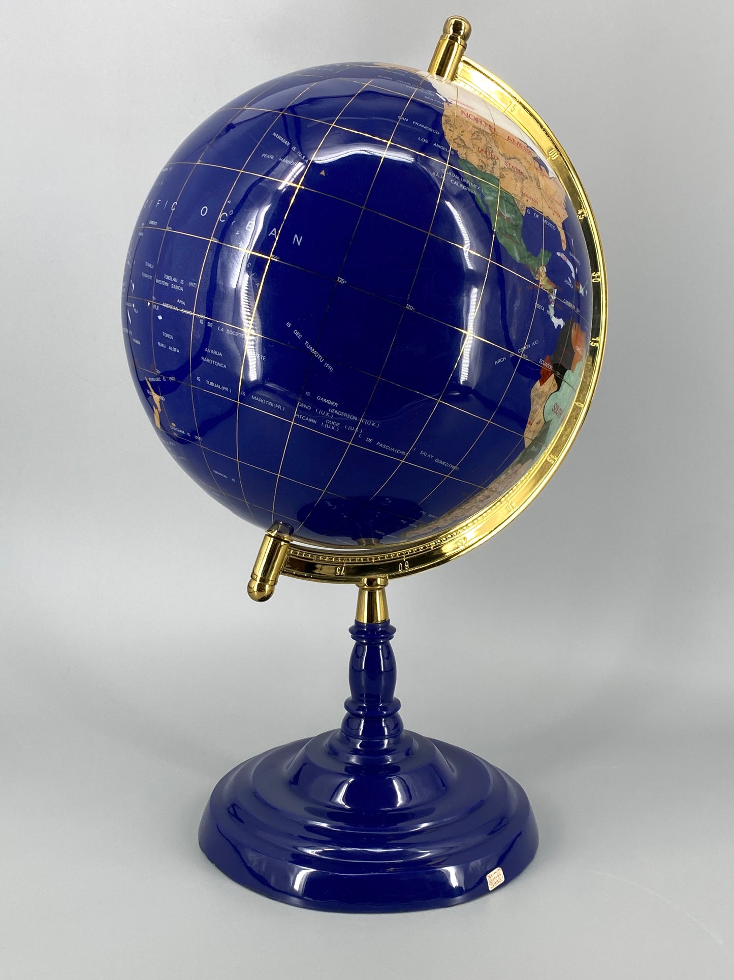 Große, imposante Weltkugel Globus mit Ländern aus eingelegten Halbedelsteinen und Perlmutt, 1990er