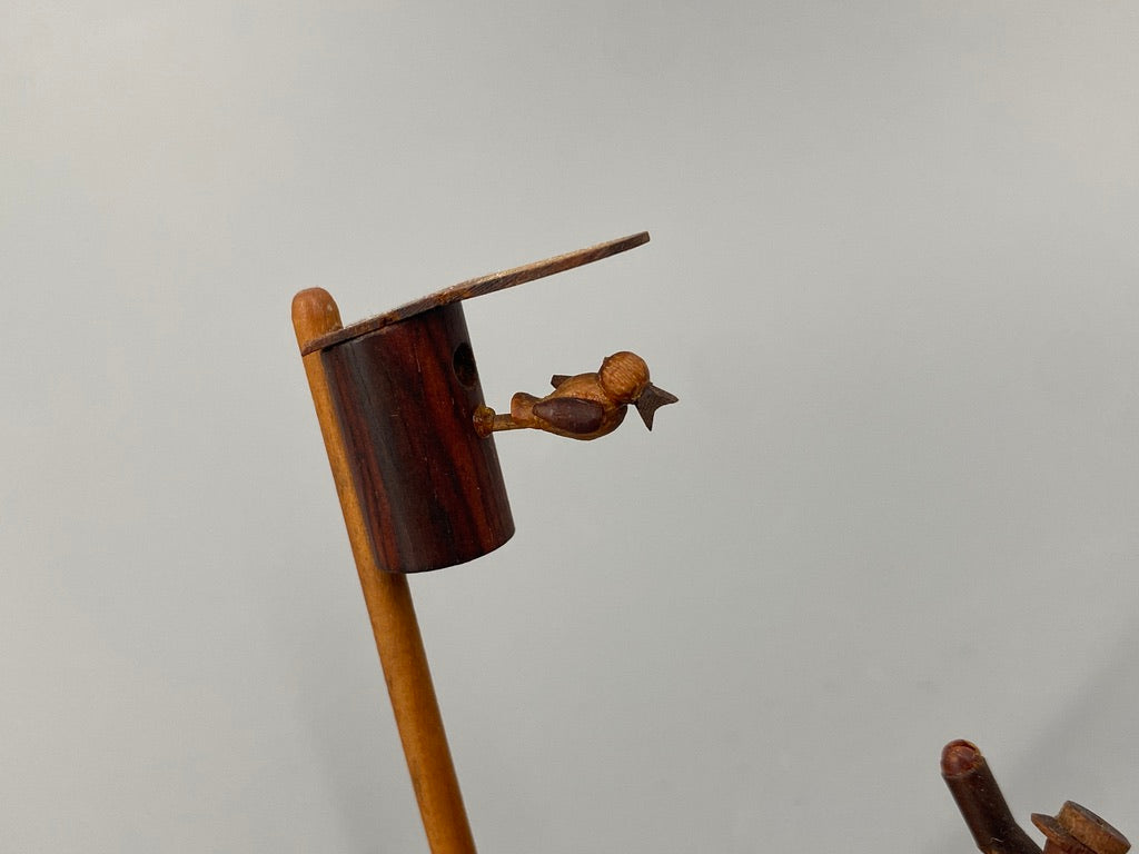 Handgeschnitzte Holzfigur aus Teakholz, Mid Century Design 1950er