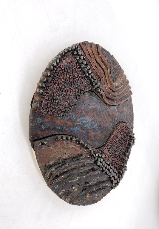 Wandobjekt aus glasierter Keramik, unsigniert