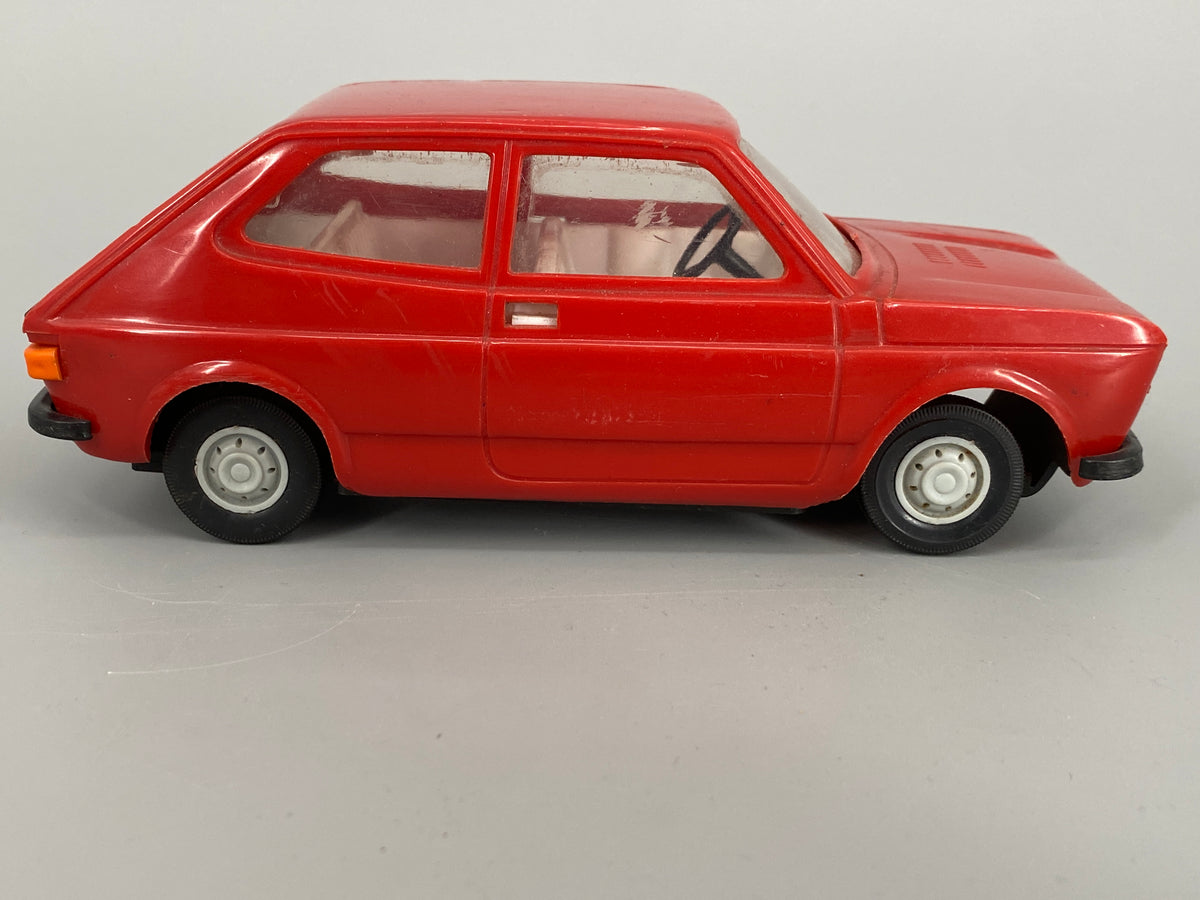 Modellauto FIAT 127 in Rot von der VEB Anker Mechanik, DDR, 1970er