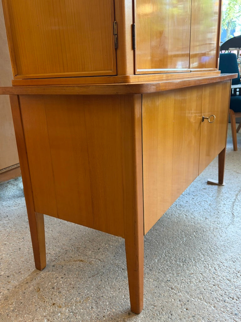 Mid Century Design Schrank aus Esche und Teakholz, mit versteckten Krawattenfächern, Deutschland 1950er