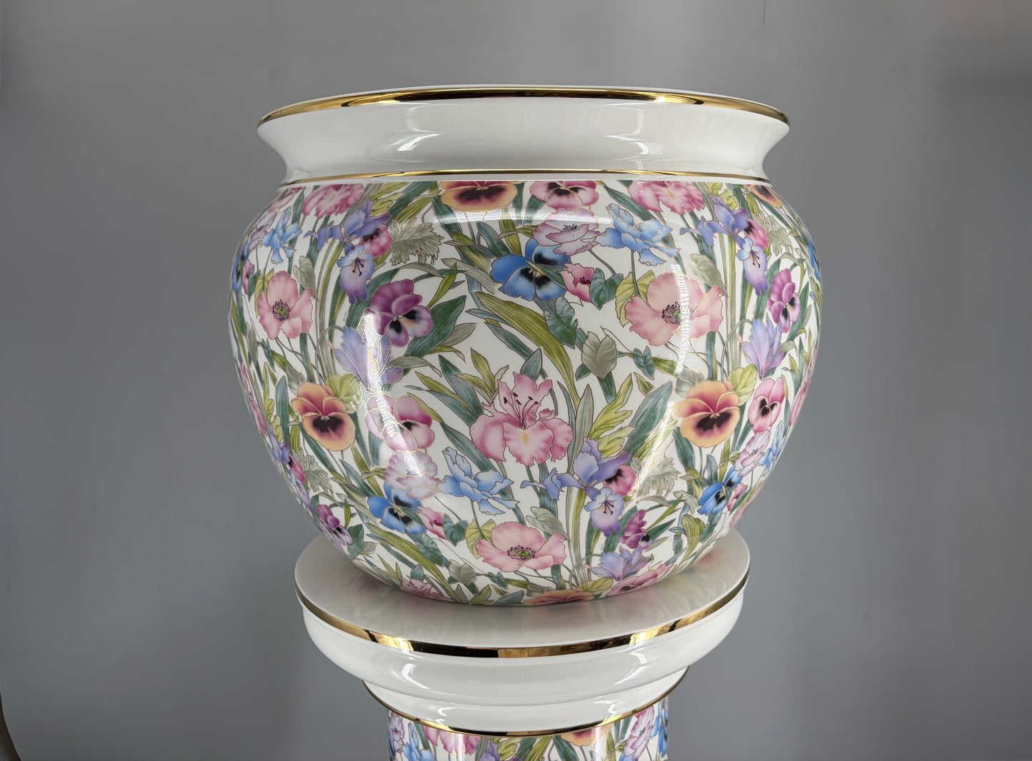 Planzsäule aus Keramik mit floralem Chintz-Muster, in 24 Karat vergoldet von Austrolux, Österreich