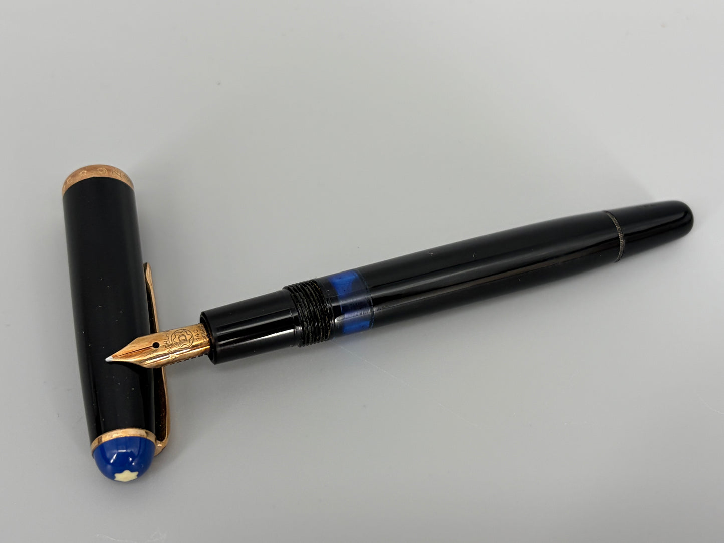 Seltener Montblanc Kolbenfüller 344-D mit 24 Karat Goldfeder und seltener blauer Logo-Kappe, Deutschland 1958