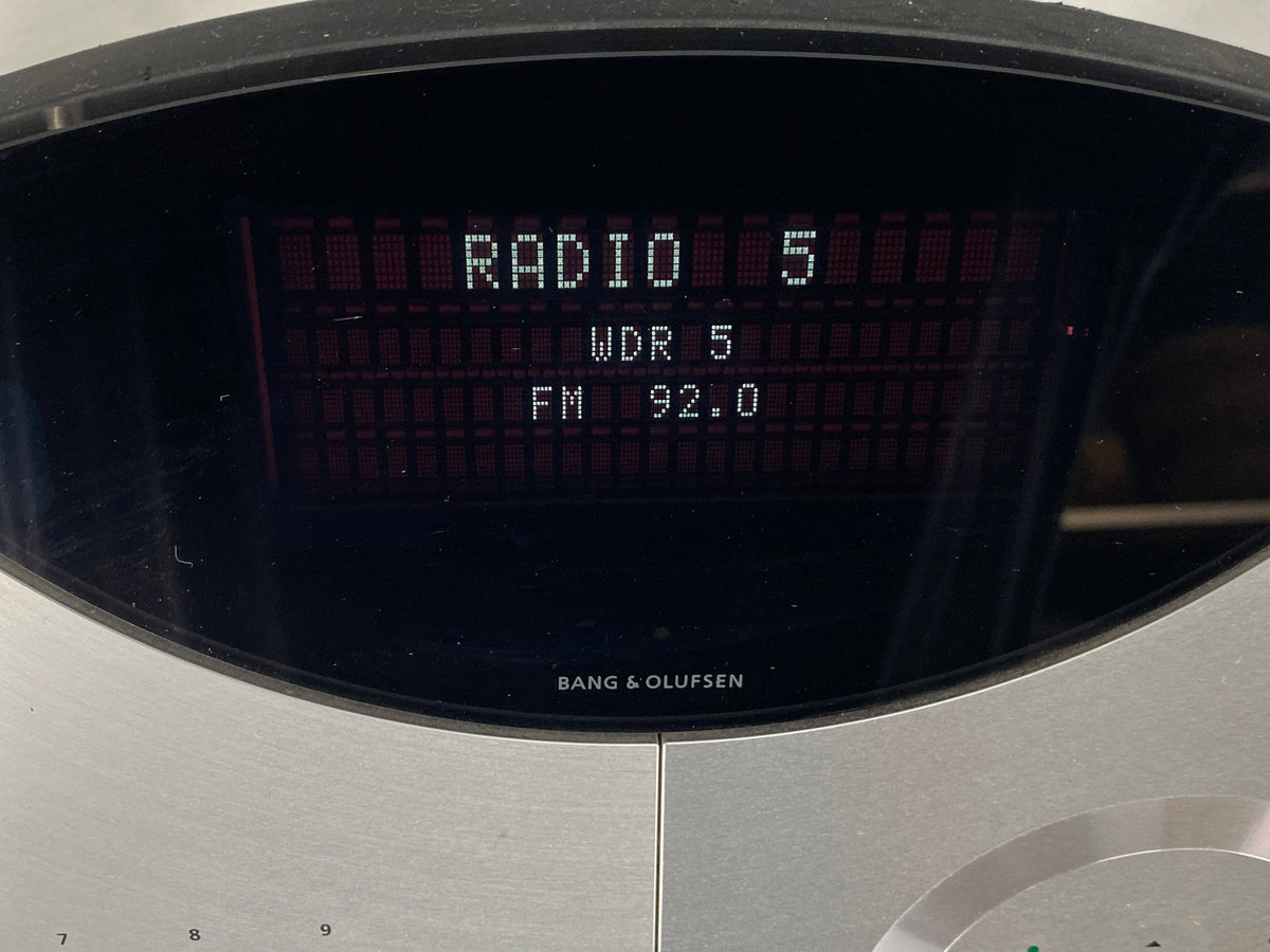 Hochwertiges Soundsystem bestehend aus BeoCenter 2 und BeoLab 14 von Bang und Olufsen, Dänemark
