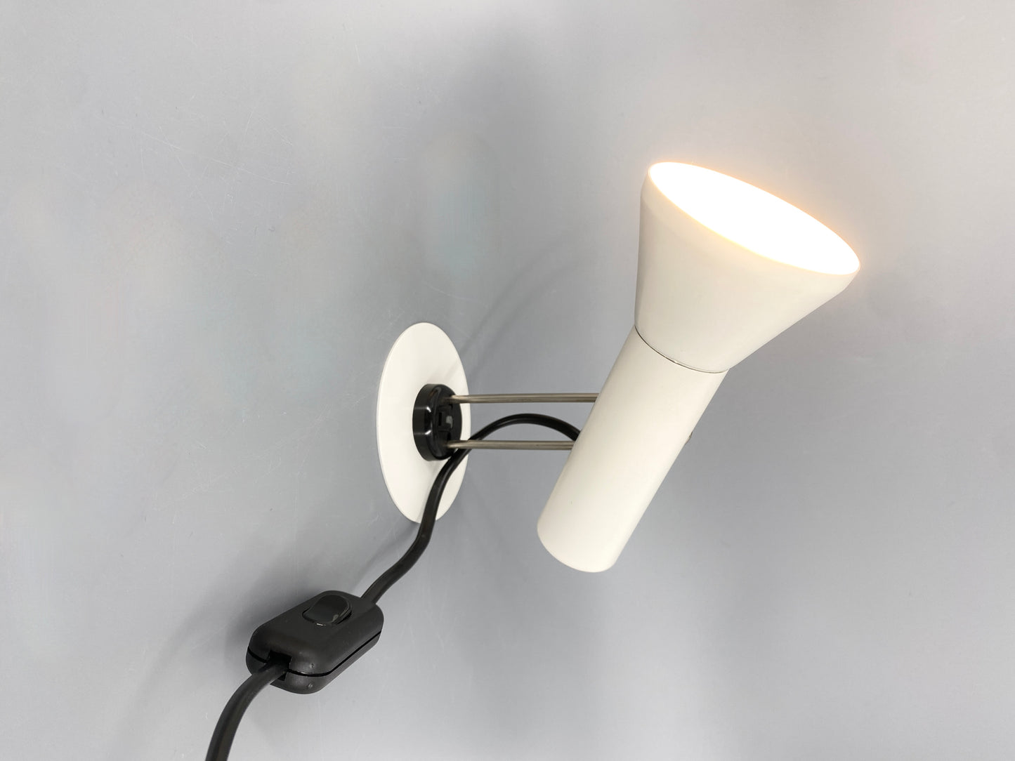 Designer Lampe Wandlampe aus der DDR, NARVA 3139