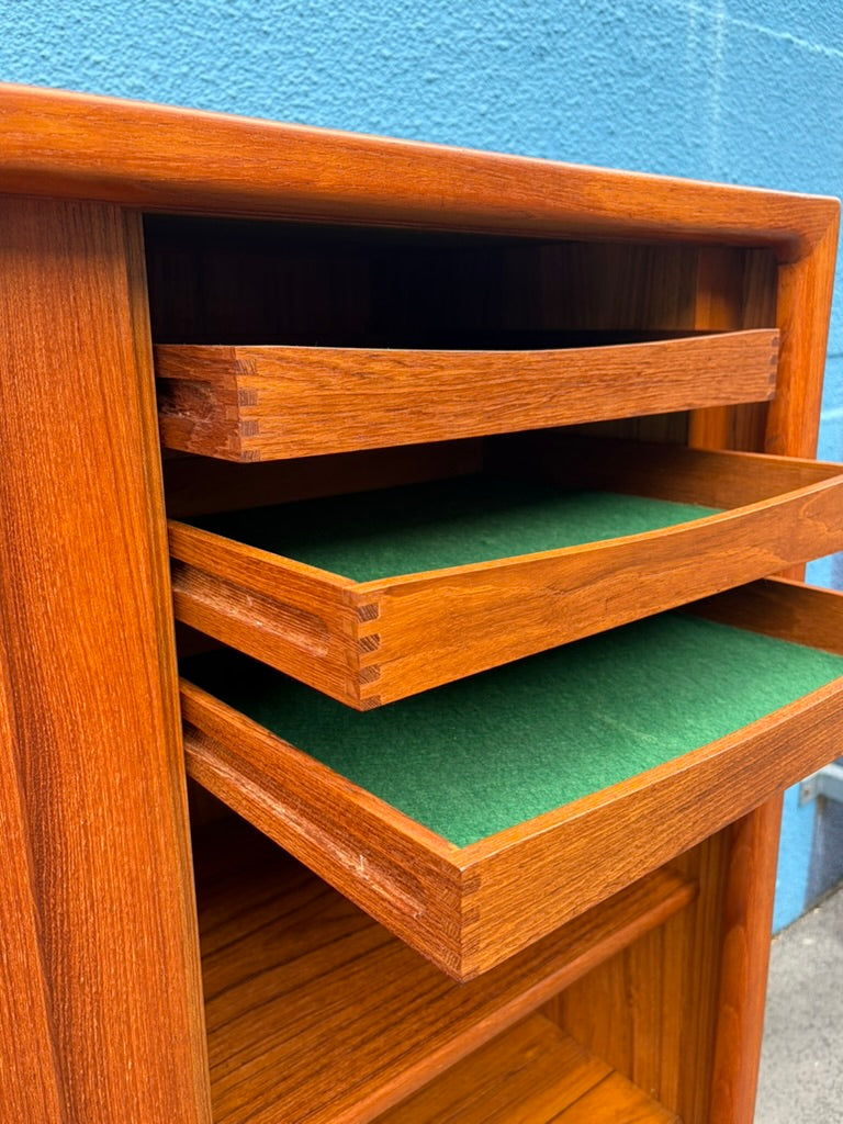 Mid Century Design Highboard aus Dänemark, 1960er