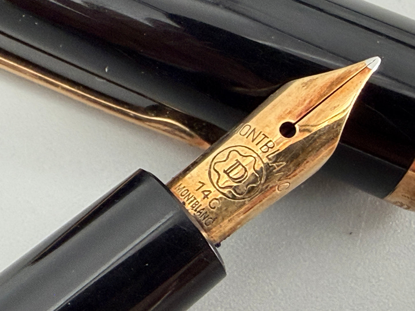 Seltener Montblanc Kolbenfüller 344-D mit 24 Karat Goldfeder und seltener blauer Logo-Kappe, Deutschland 1958