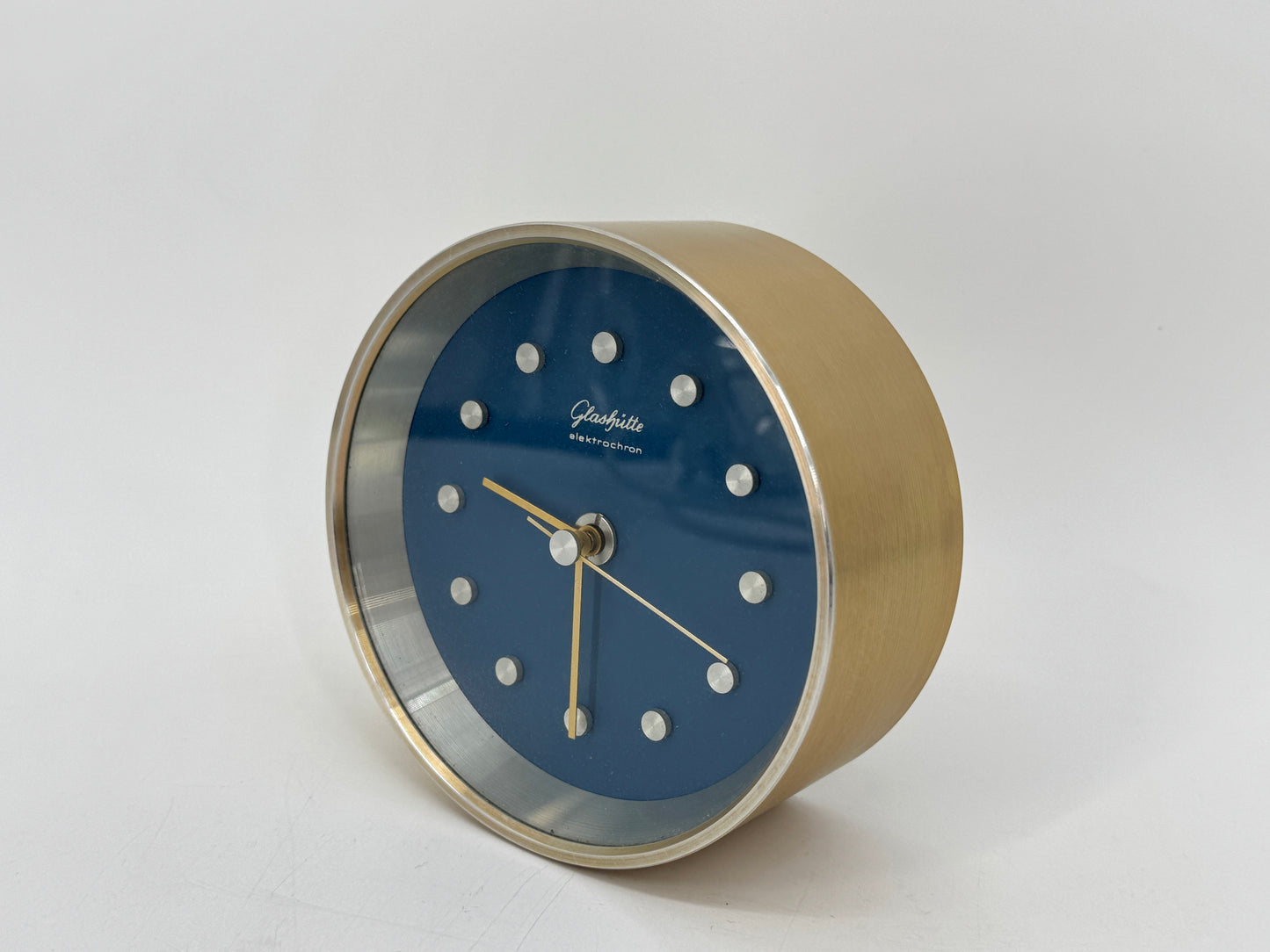 Besondere, elektrische Tischuhr aus den Glashütte Uhrenbetrieben GUB, DDR von 1975,