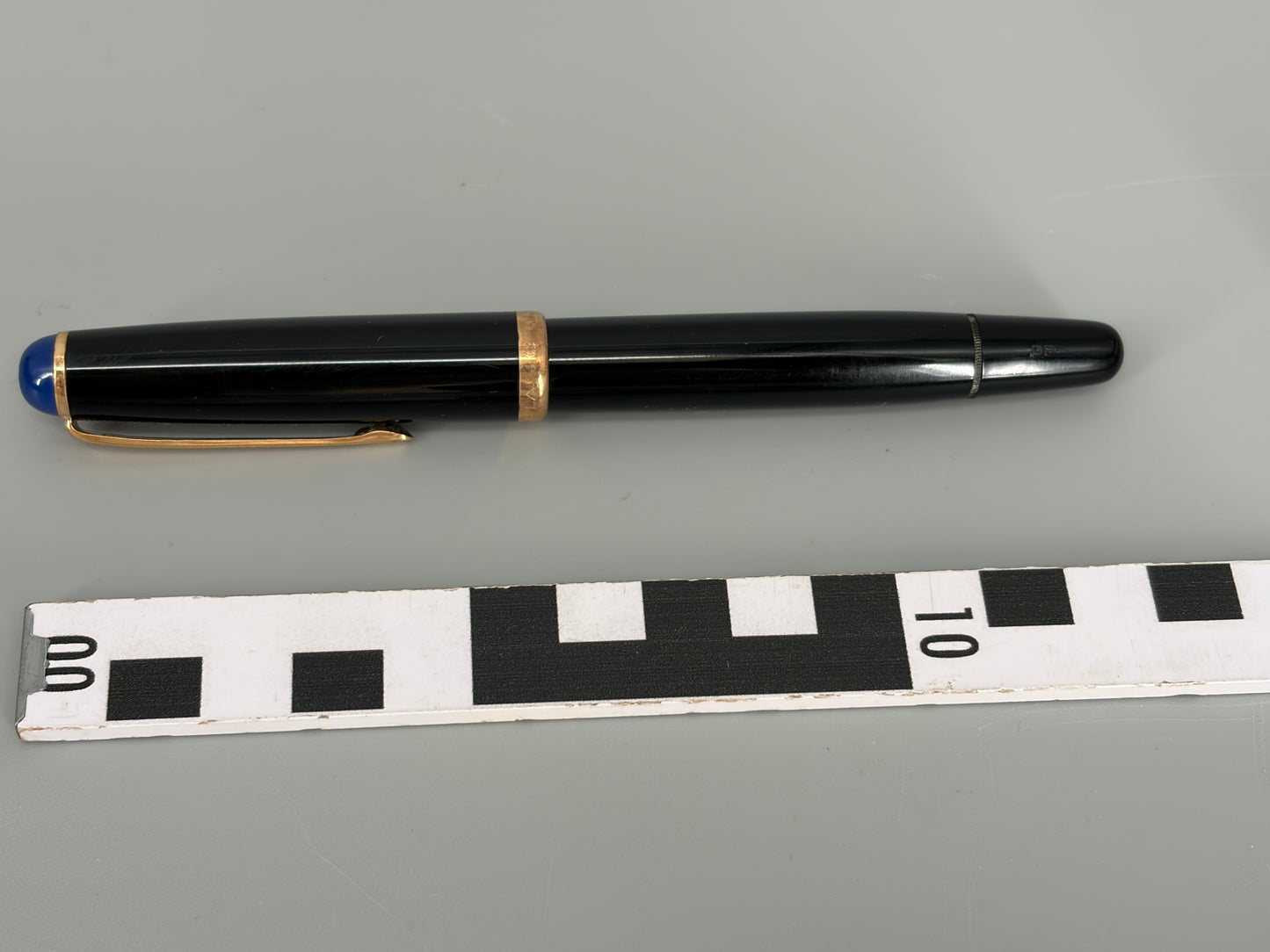 Seltener Montblanc Kolbenfüller 344-D mit 24 Karat Goldfeder und seltener blauer Logo-Kappe, Deutschland 1958