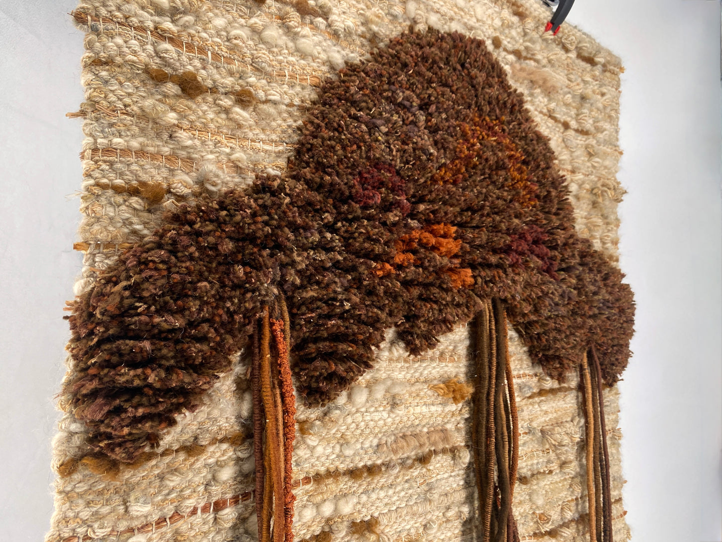 Geknüpftes Wandbild eines Banyan-Feigenbaums der Künstlerin Val Krohn, Hawaii 1980er