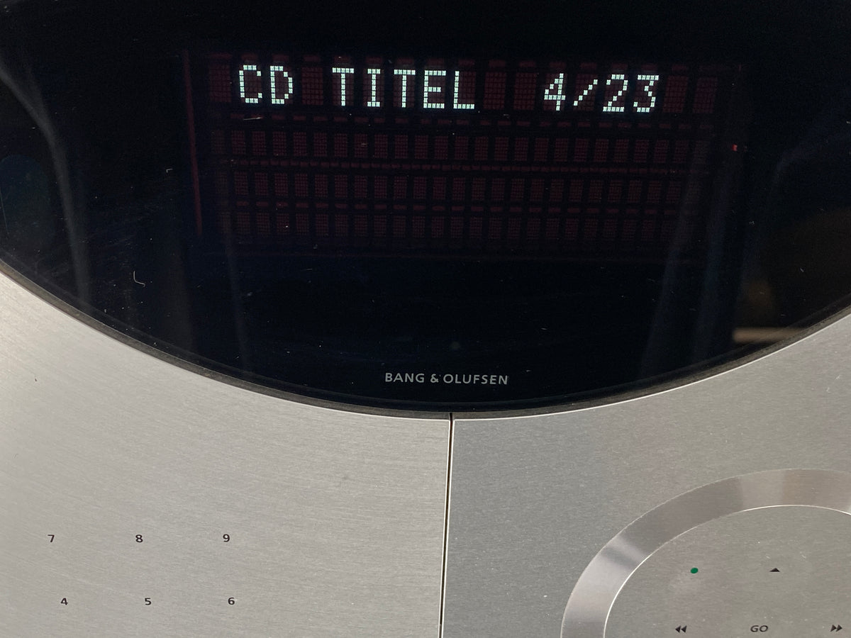 Hochwertiges Soundsystem bestehend aus BeoCenter 2 und BeoLab 14 von Bang und Olufsen, Dänemark